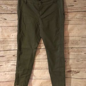 Women’s green skinny pants